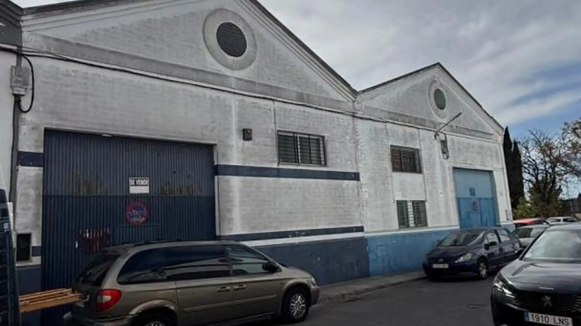 Vista exterior de Nau industrial en venda en Jerez de la Frontera