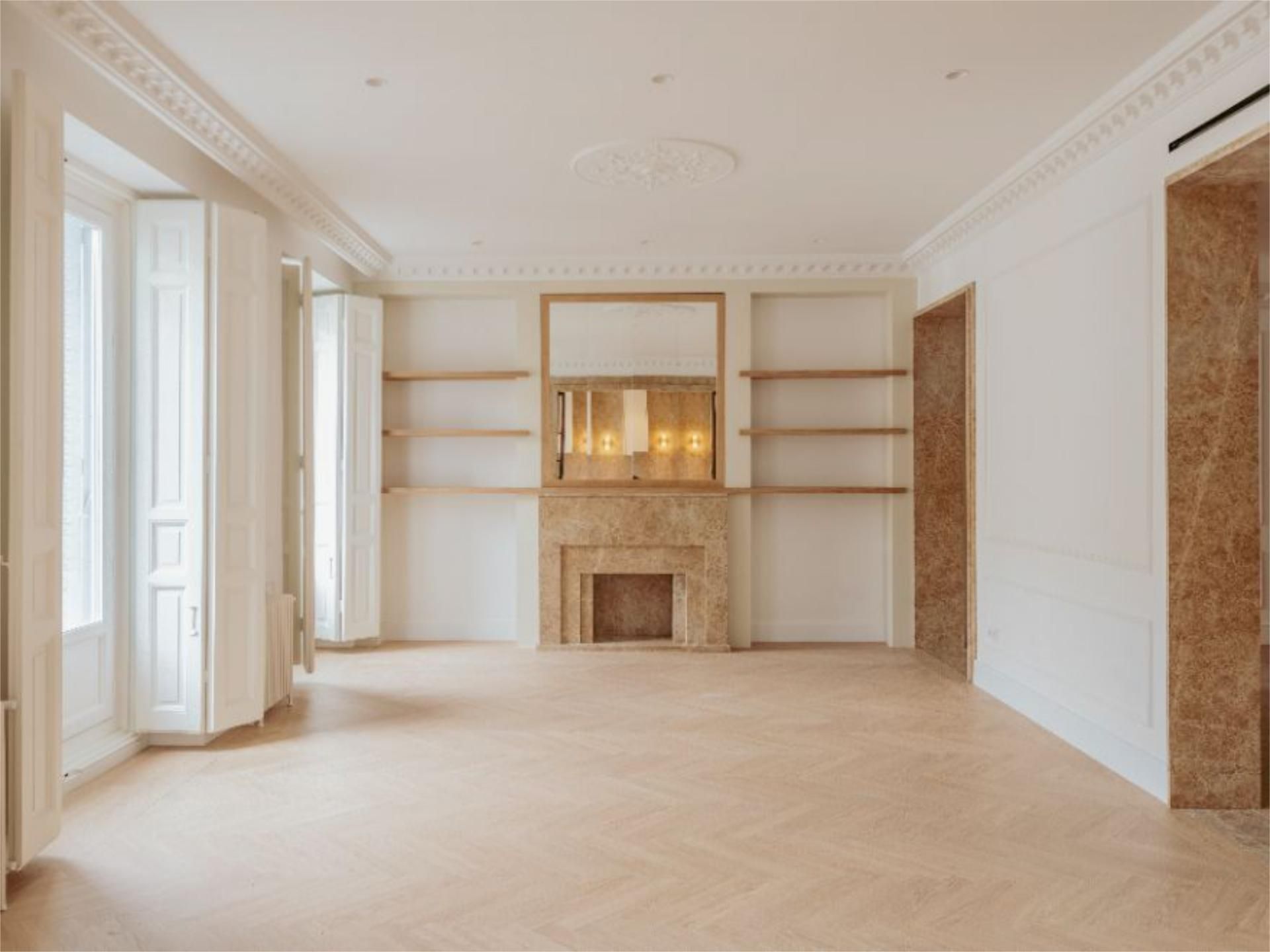 Flat for sale in Calle de Fuencarral, 98, Justicia - Chueca Living room of Flat for sale in Madrid Capital with Air Conditioner and Balcony