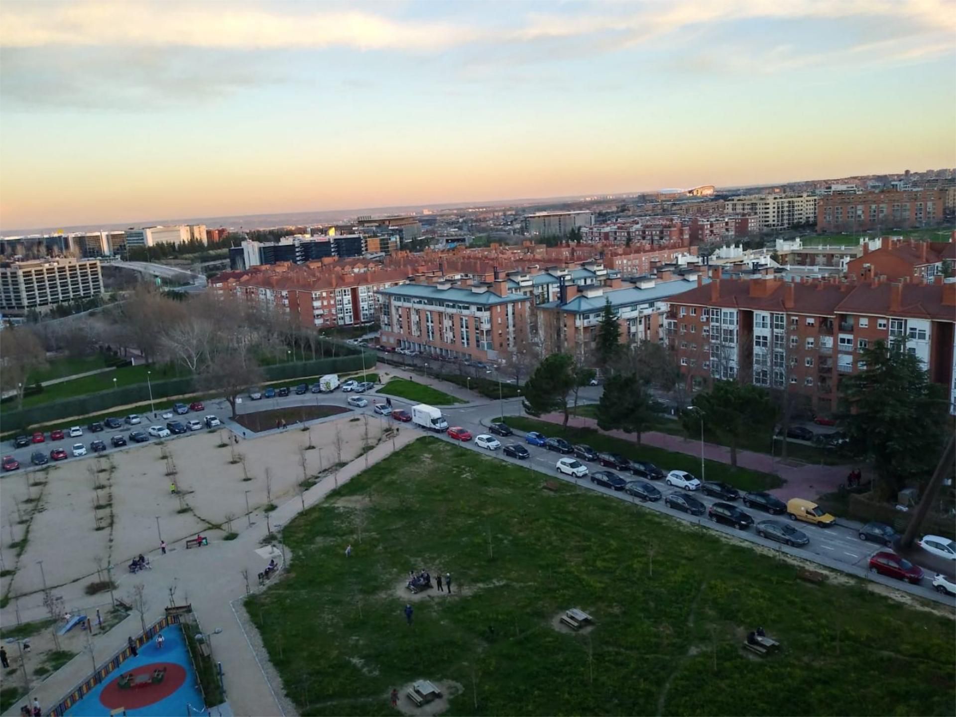 Vista exterior de Pis de lloguer en San Clemente amb Calefacció, Jardí privat i Parquet
