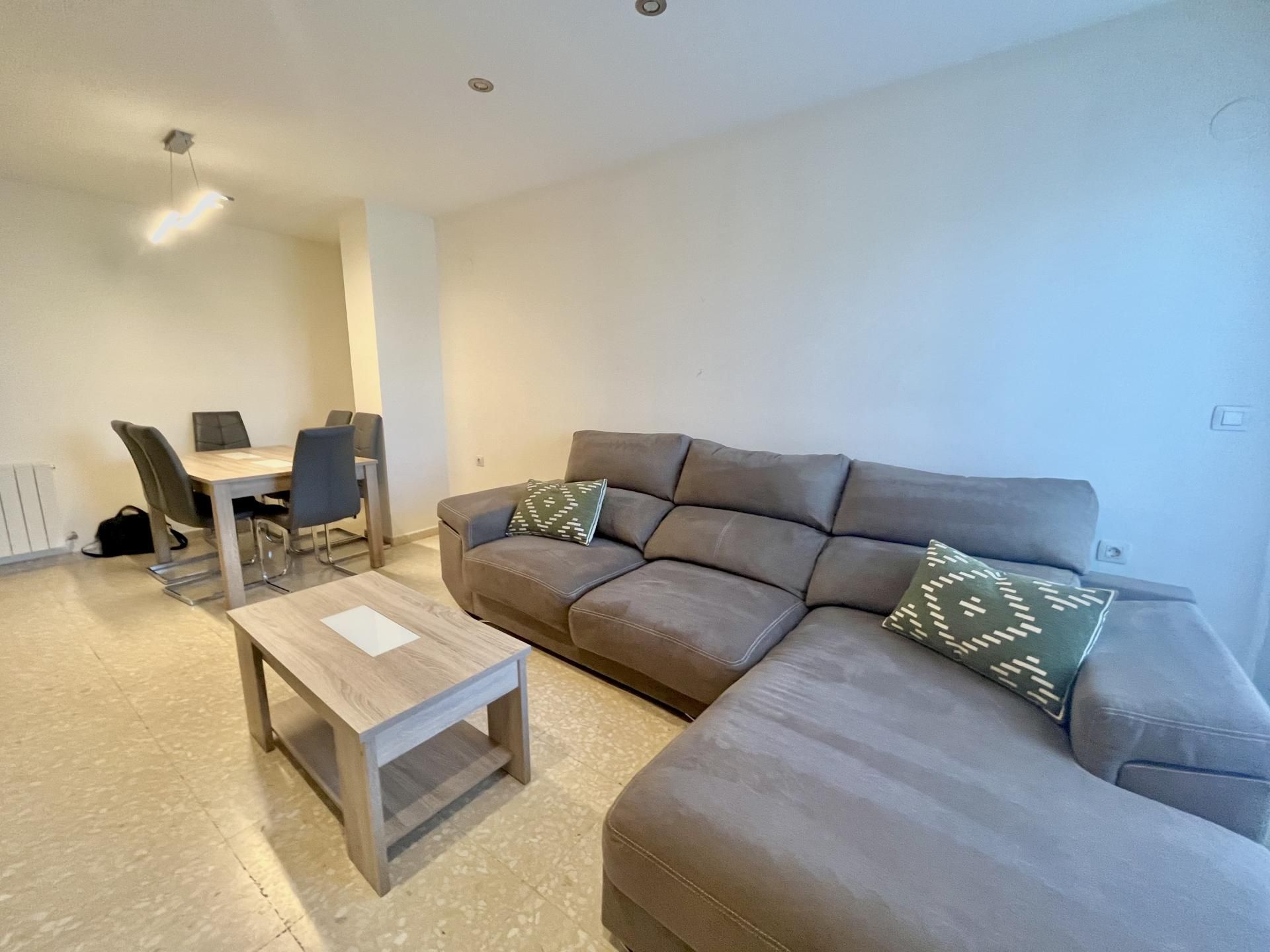Sala de estar de Piso de alquiler en L'Alcora con Calefacción, Amueblado y Parking comunitario