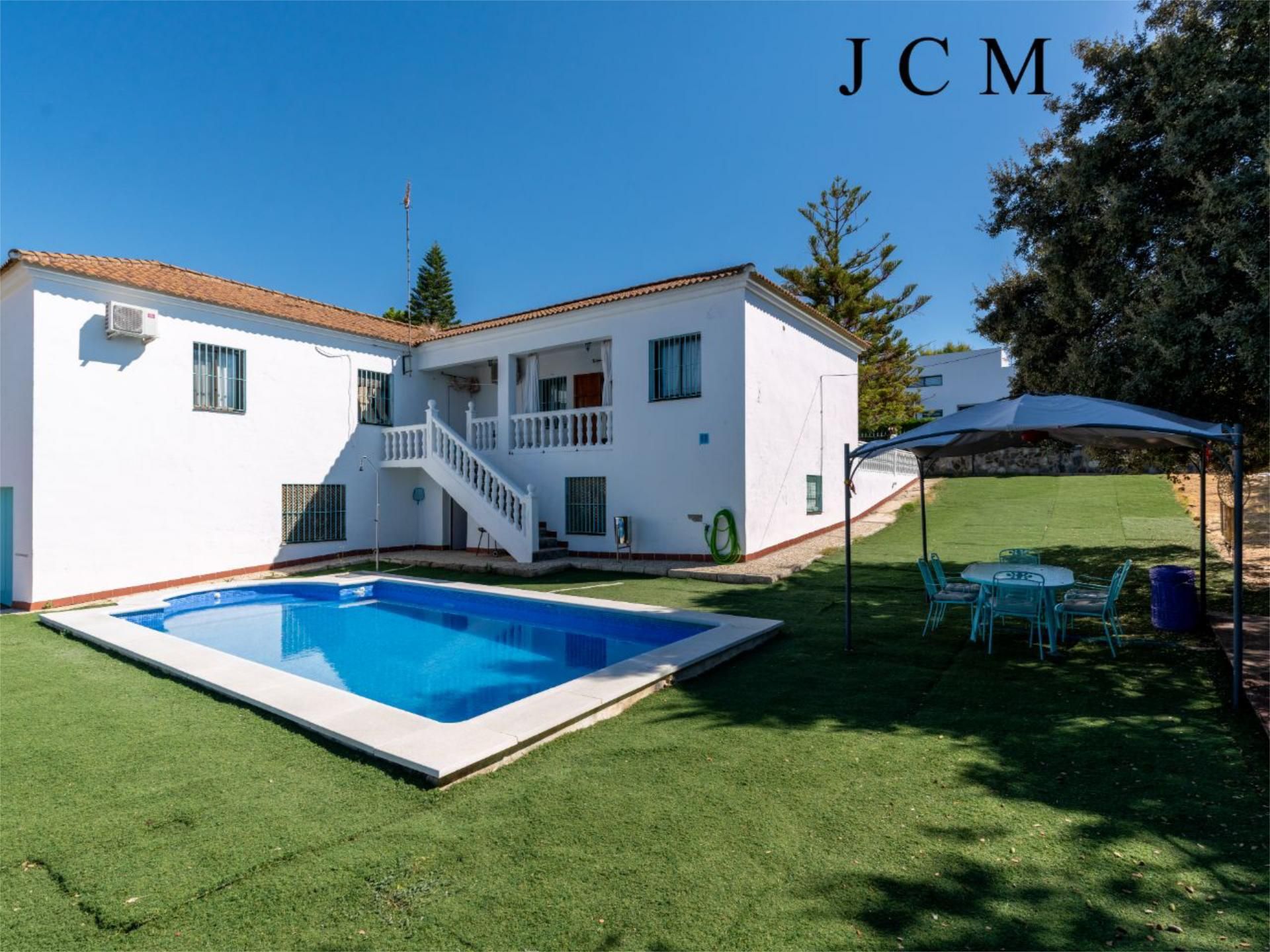 Jardín de Piso en venta en Castilblanco de los Arroyos con Aire acondicionado, Jardín privado y Piscina