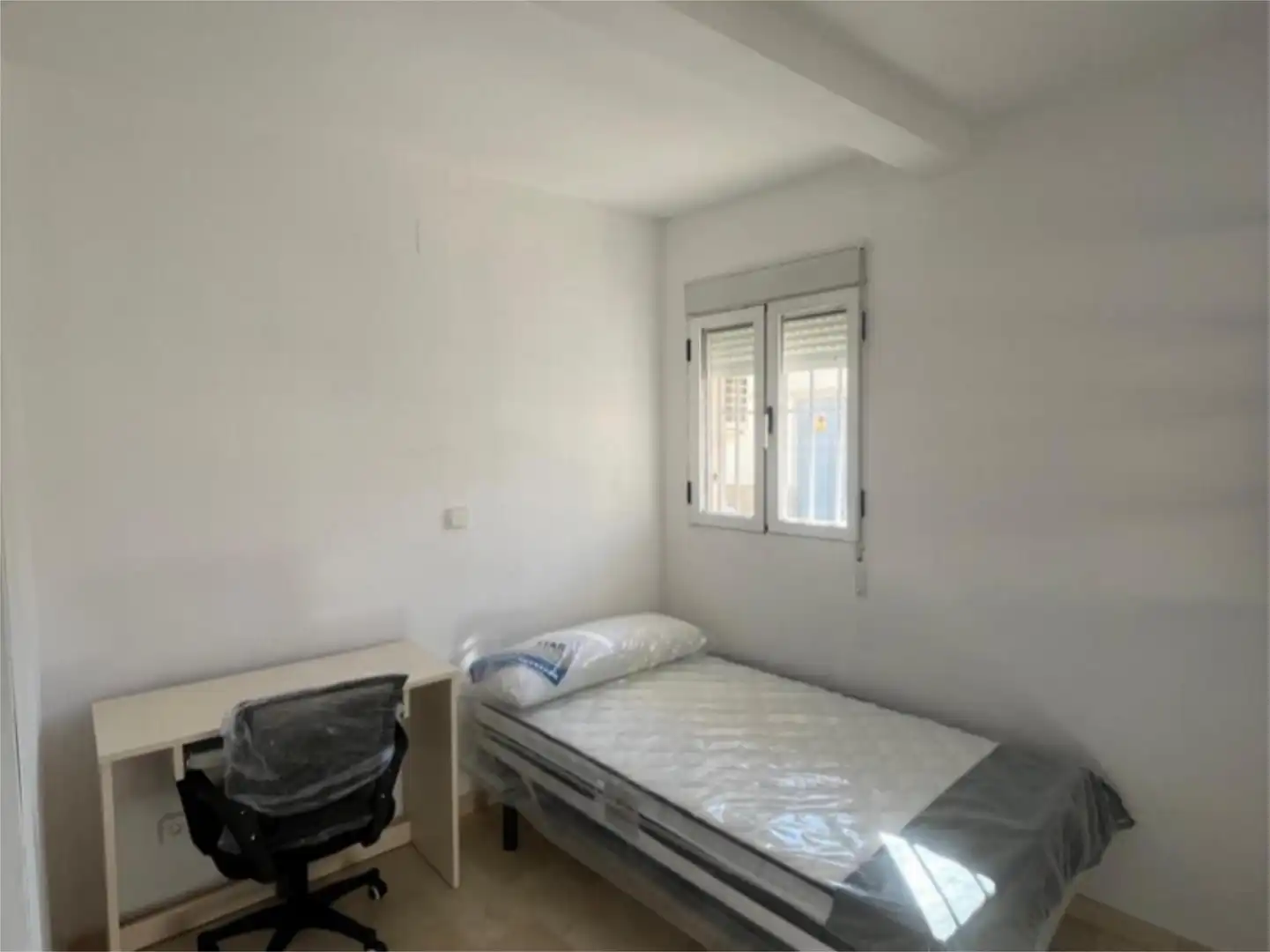 Piso en venta en Camino Campillo, 5, Santa María - Pio XII Habitación de Piso en venta en Ciudad Real con Calefacción, Terraza y Amueblado