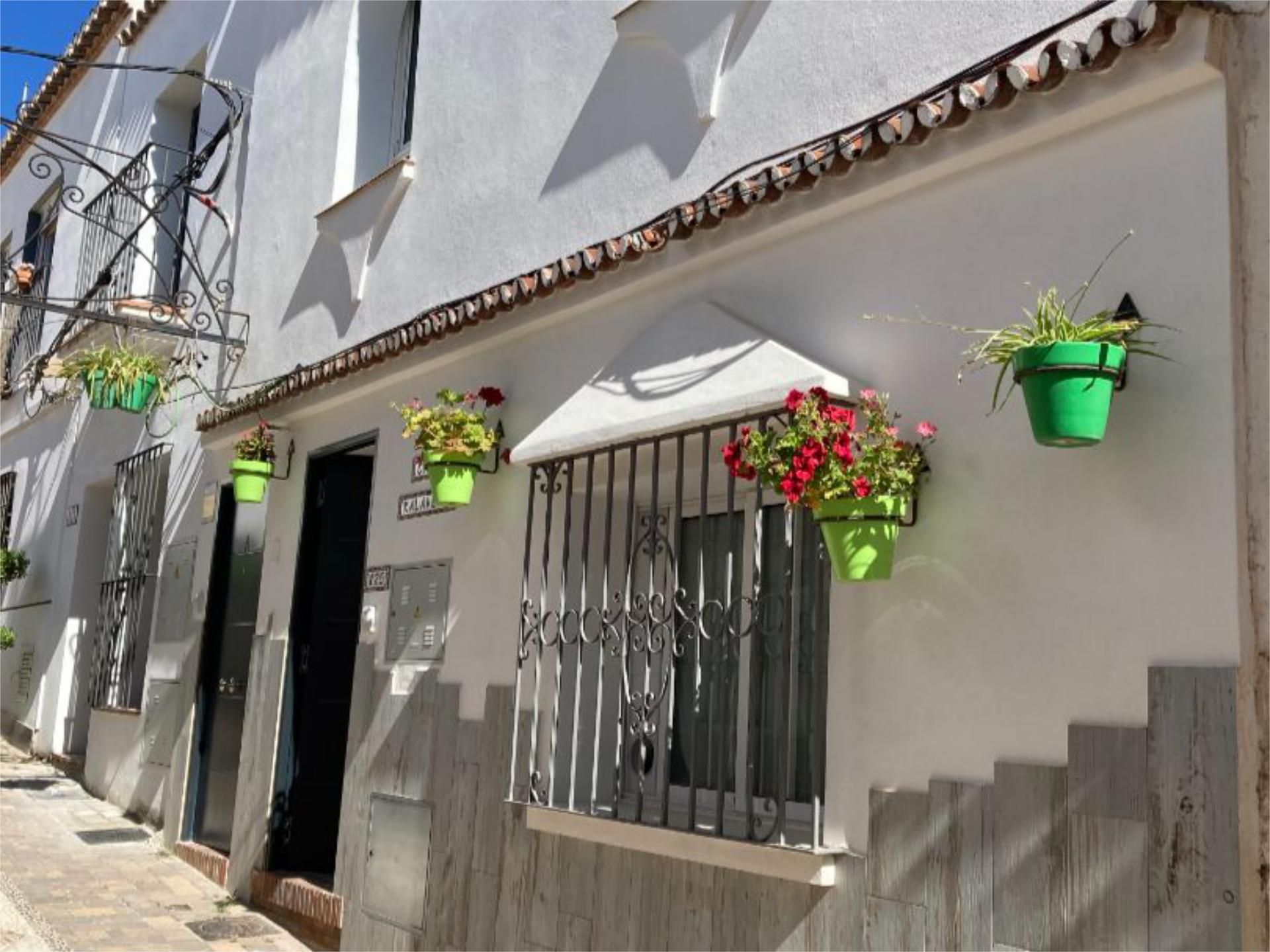 Vista exterior de Pis de lloguer en Estepona amb Aire condicionat