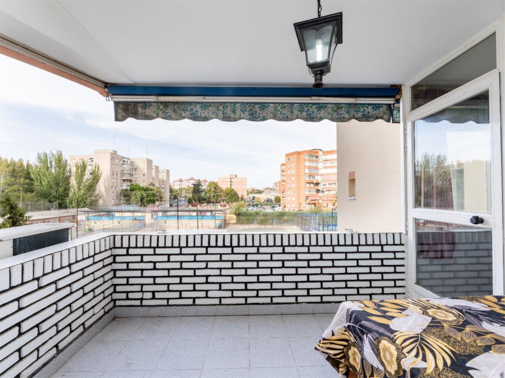 Flat for sale in Calle Veracruz, 13, Sur - PAU 4 Bedroom of Flat for sale in Móstoles  with Air Conditioner, Terrace and Swimming Pool