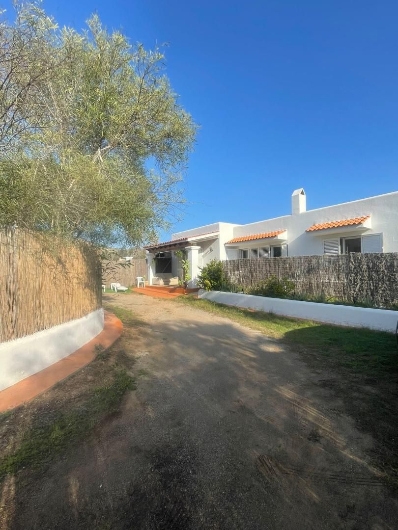 Exterior view of Planta baja to share in Sant Josep de sa Talaia  with Heating, Private garden and Terrace