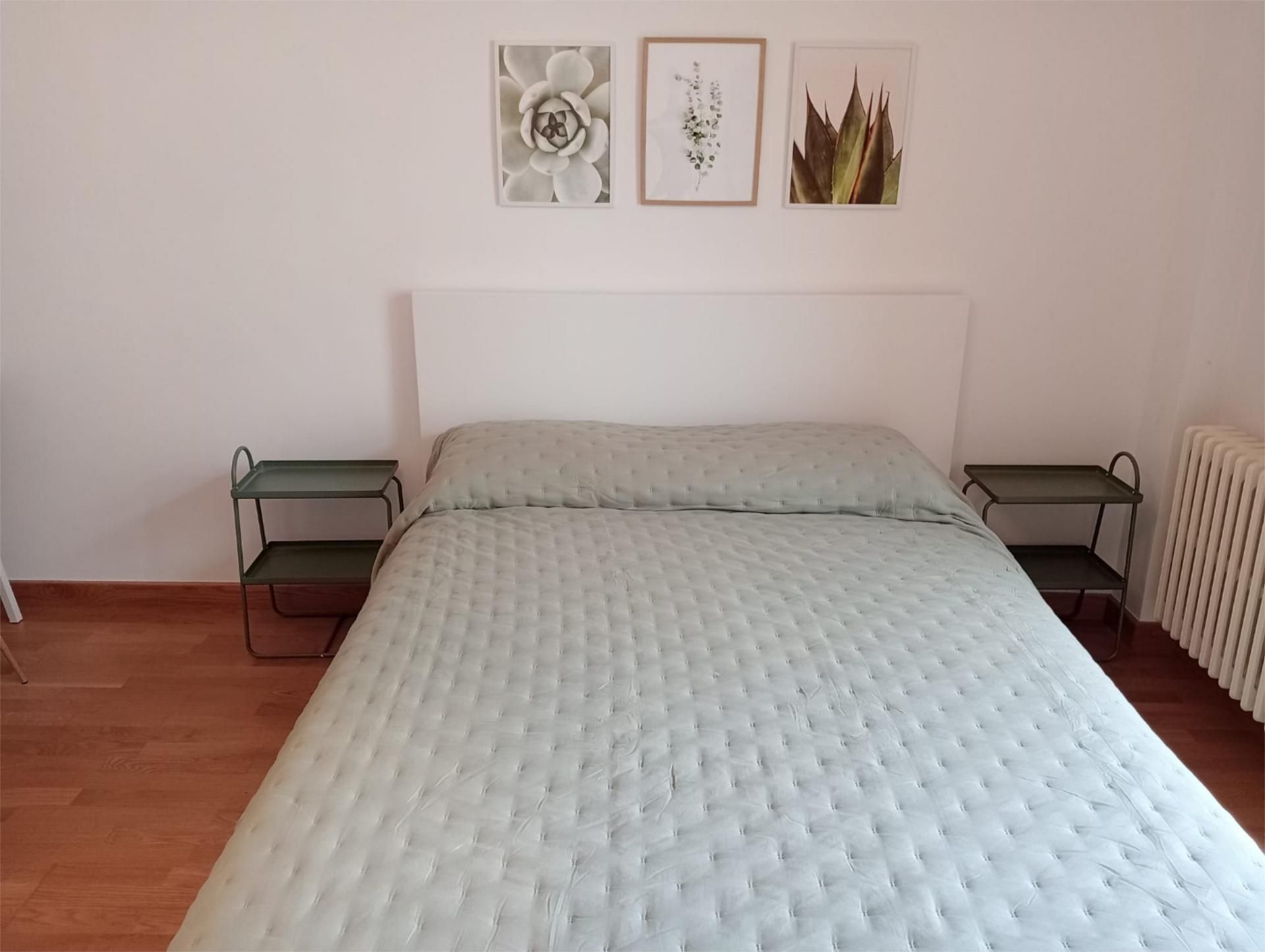 Dormitori de Pis per a compartir en Ourense Capital  amb Calefacció, Moblat i Balcó