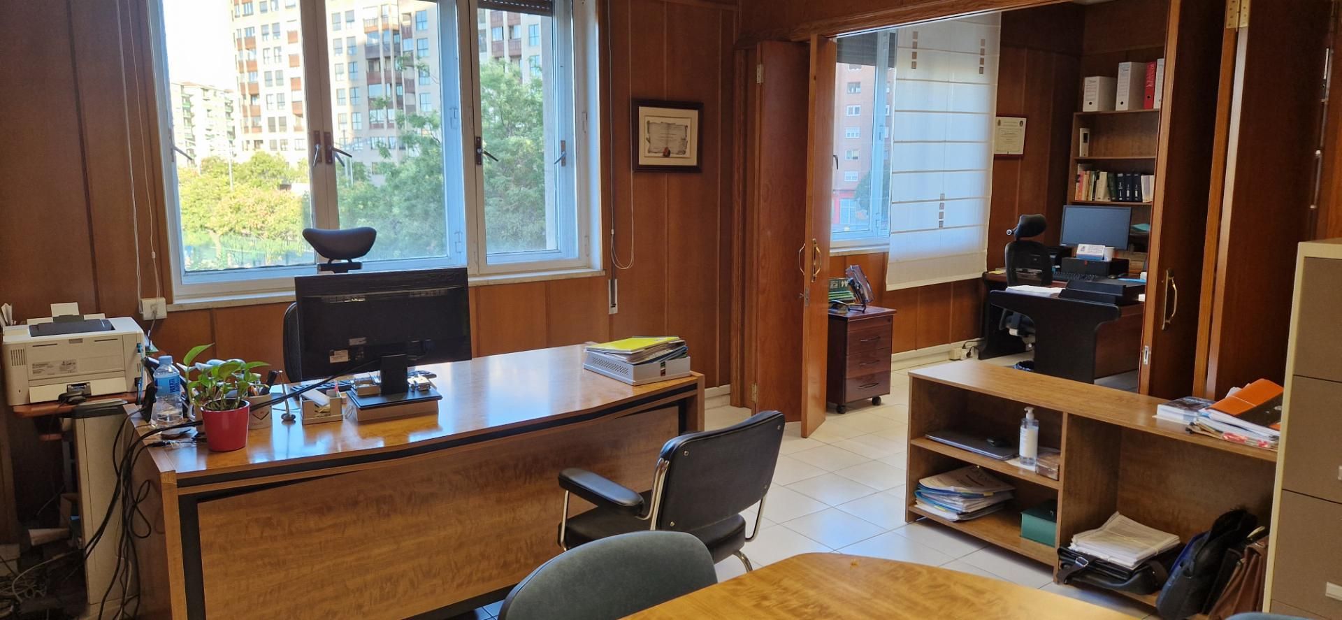 Office for sale in  Zaragoza Capital