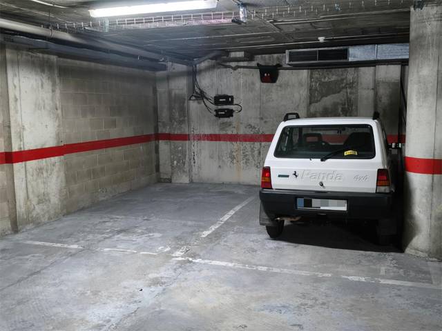 Garaje en Venta en Carrer del Doctor Trueta, 56 en La Vila Olímpica del Poblenou