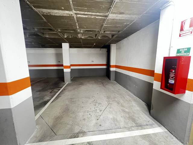 Garaje en Alquiler en Calle Francisco de Goya, 1 en Prado de Somoaguas