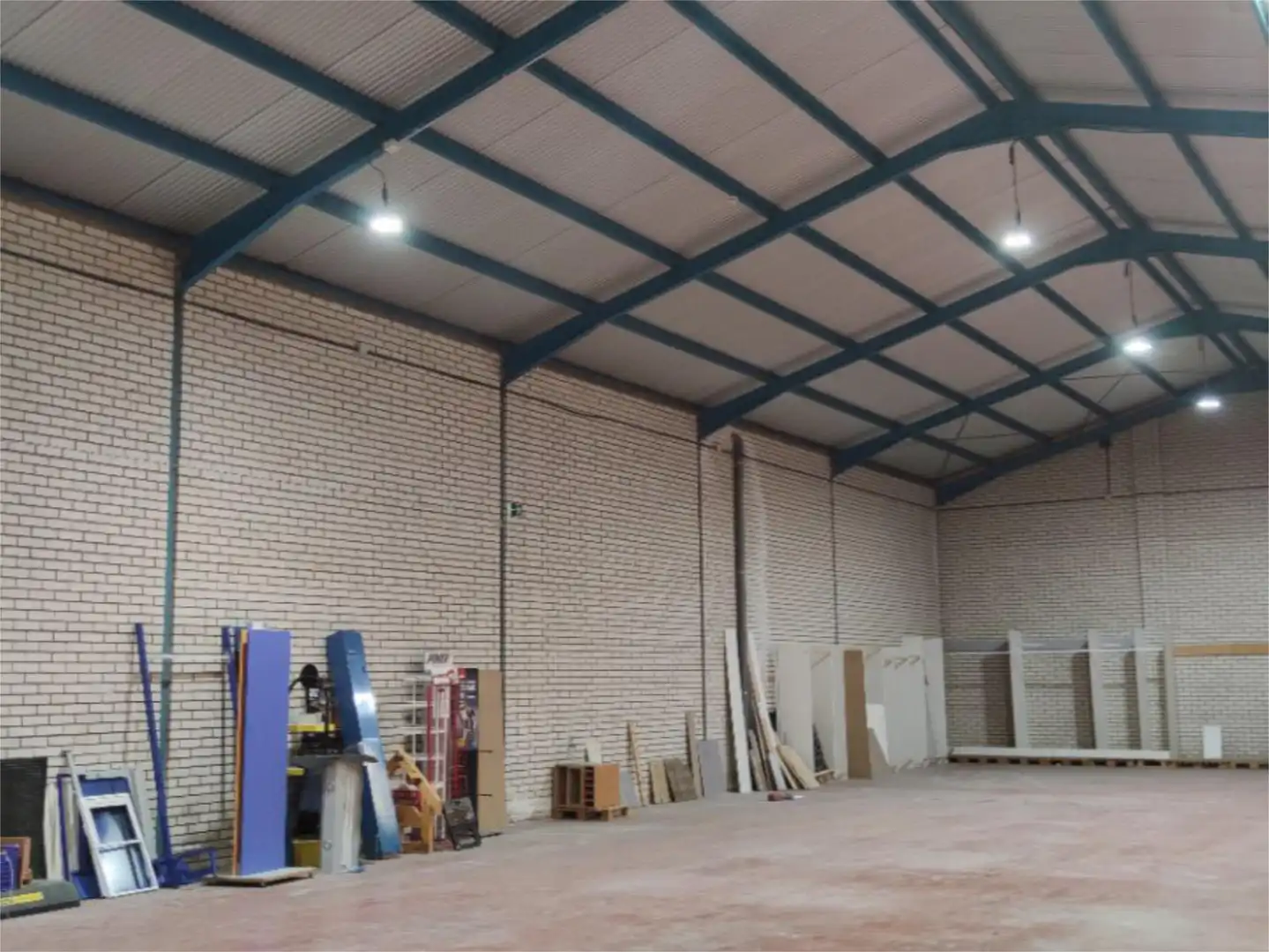 Industrial buildings for rent in Polígono los Palancares, 1, San Fernando - Carretera de Valencia Industrial buildings for rent in Cuenca with Air Conditioner, Heating and Parquet flooring