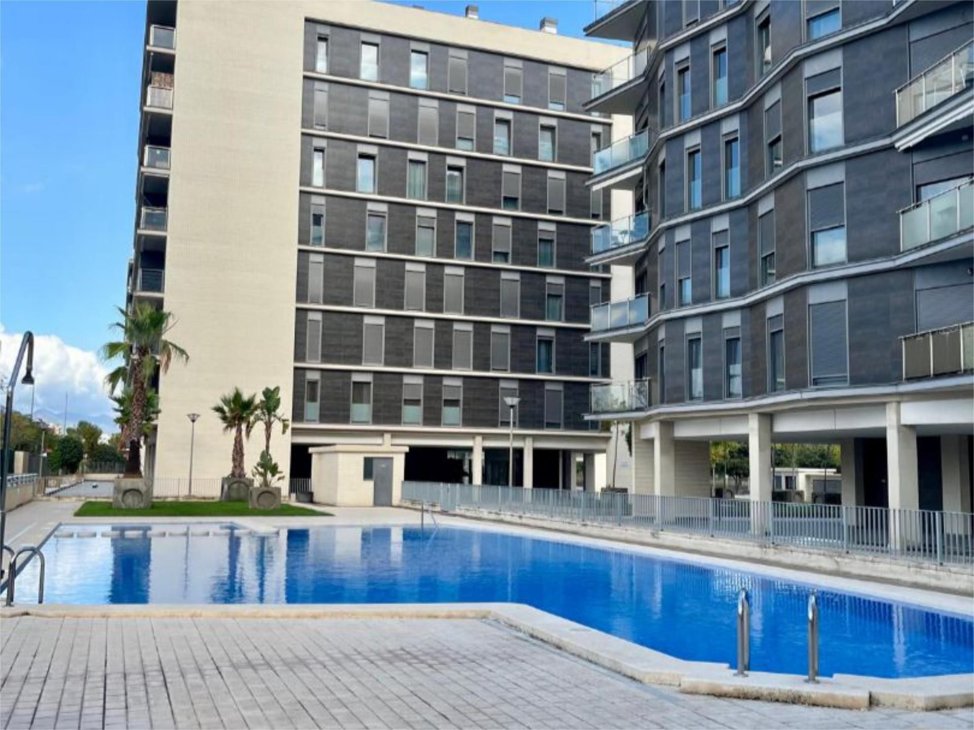 Piso en venta en Avenida Camp de Morvedre, 100, Ciutat del Transport - La Salera Piscina de Piso en venta en Castellón de la Plana / Castelló de la Plana con Aire acondicionado y Piscina