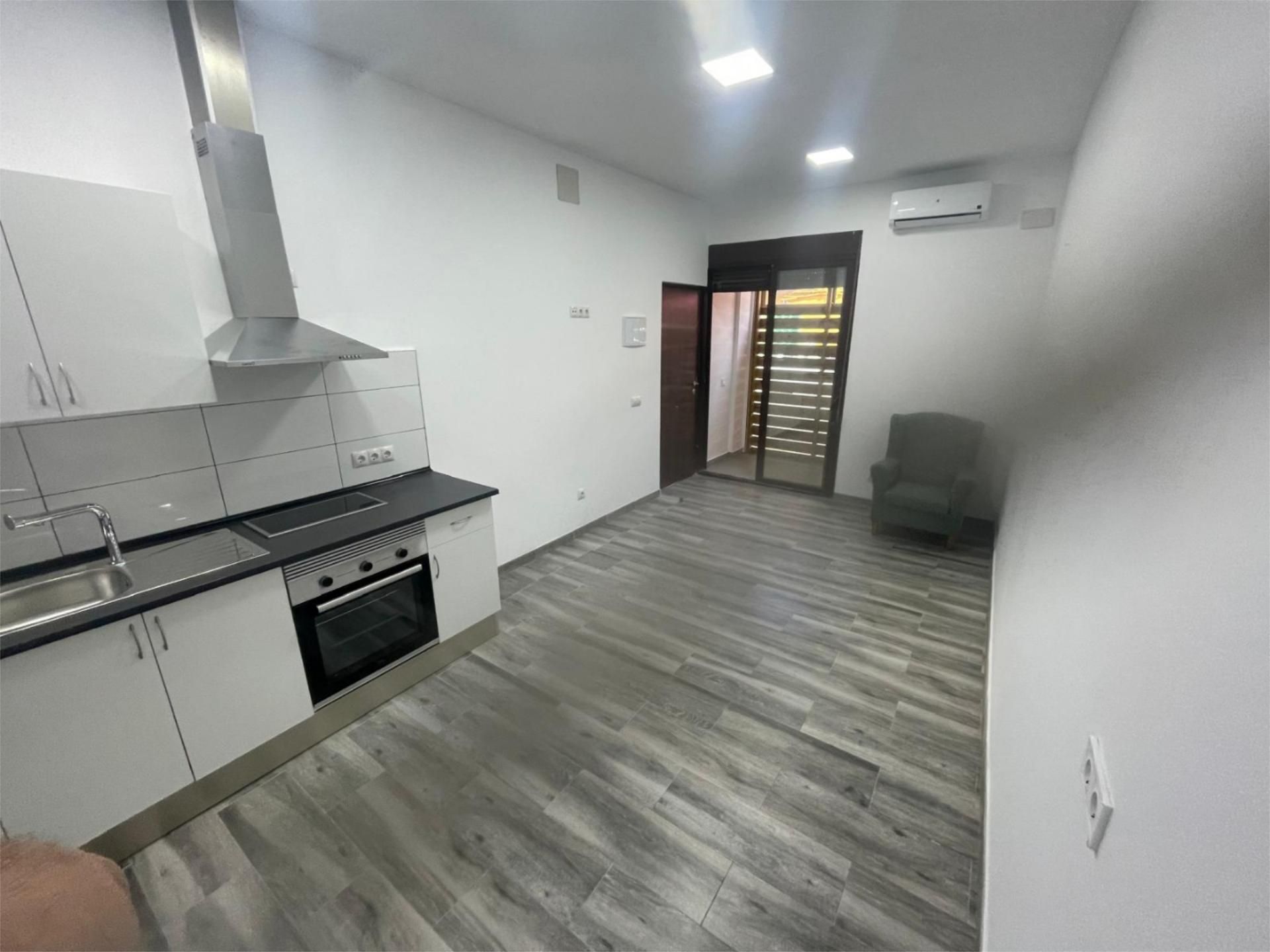 Study to rent in  Palma de Mallorca  with Air Conditioner, Heating and Oven