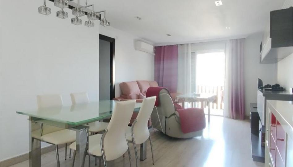 Foto 1 de Piso en venta en Calle Clementinas, 17, Sta. Aurelia - Cantábrico - Atlàntico - La Romería, Sevilla