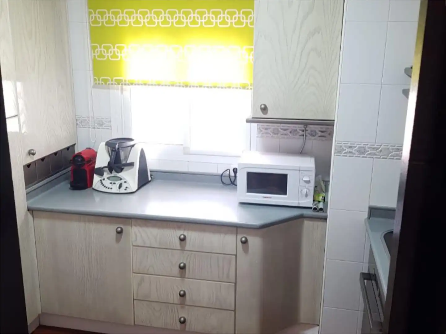 Piso en venta en Calle Clementinas, 17, Sta. Aurelia - Cantábrico - Atlàntico - La Romería Cocina de Piso en venta en Sevilla con Aire acondicionado, Terraza y Piscina