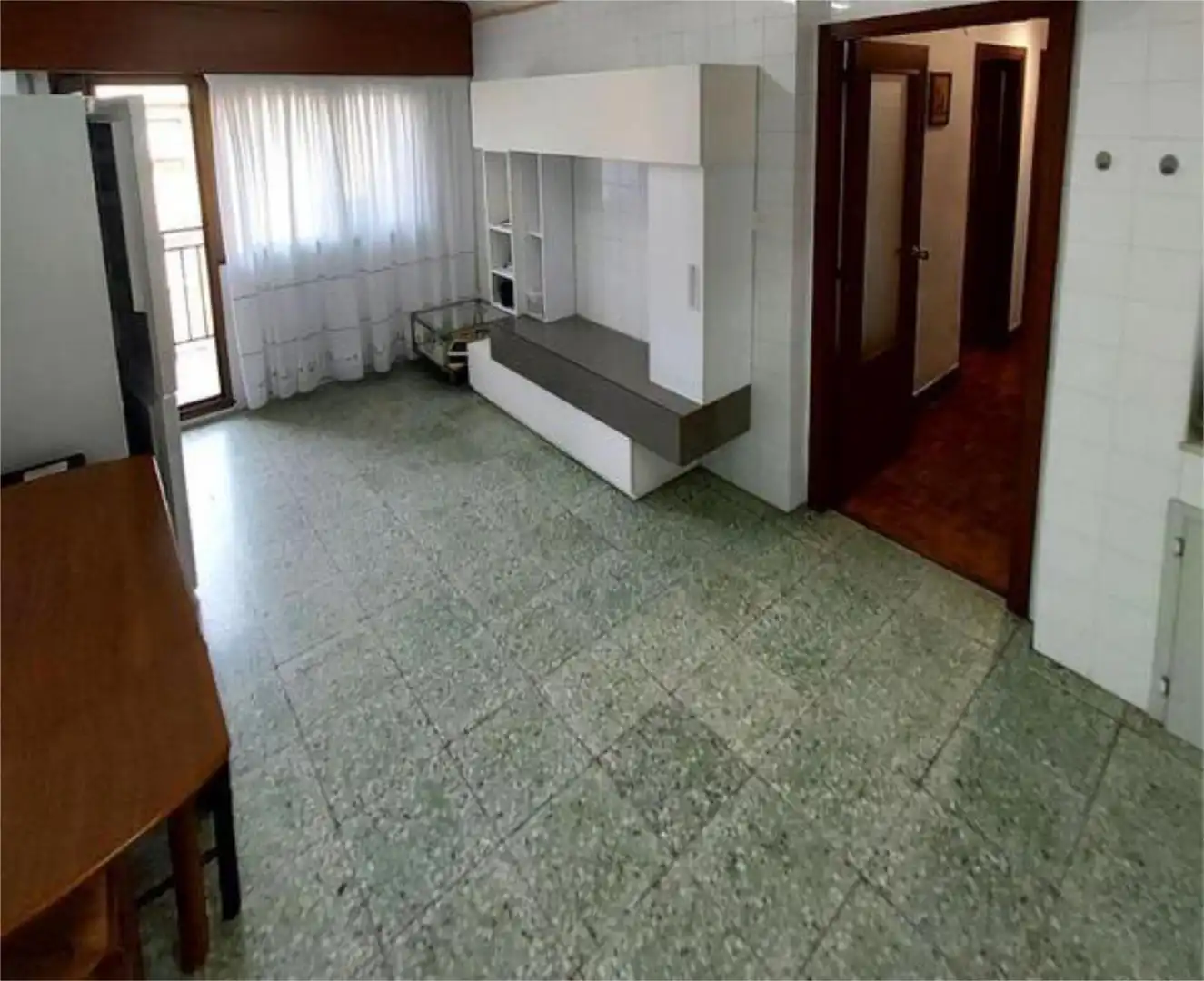 Wohnung zum Verkauf in Cruces Wohnung zum Verkauf in Barakaldo mit Heizung, Privatgarten und Terrasse