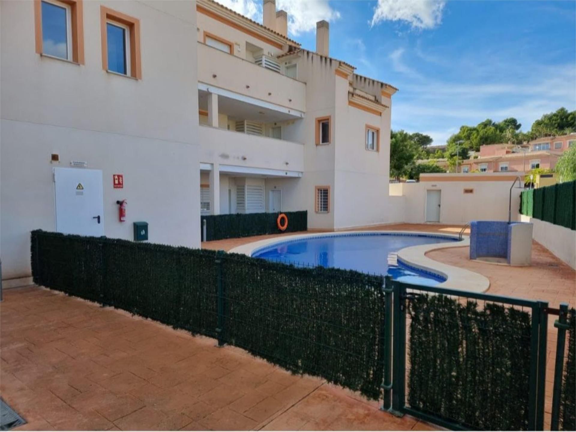 Piscina de Pis en venda en La Nucia amb Aire condicionat, Terrassa i Piscina