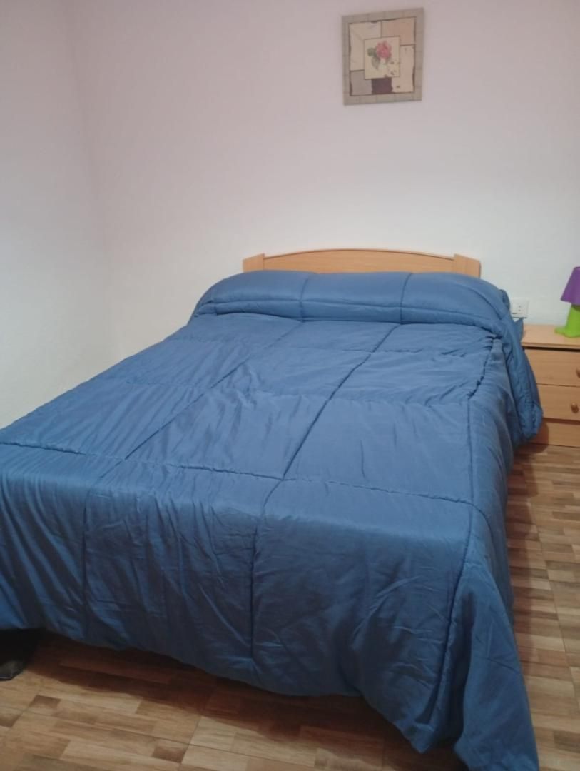 Habitación de Piso para compartir en Fuente del Maestre con Parquet y Amueblado