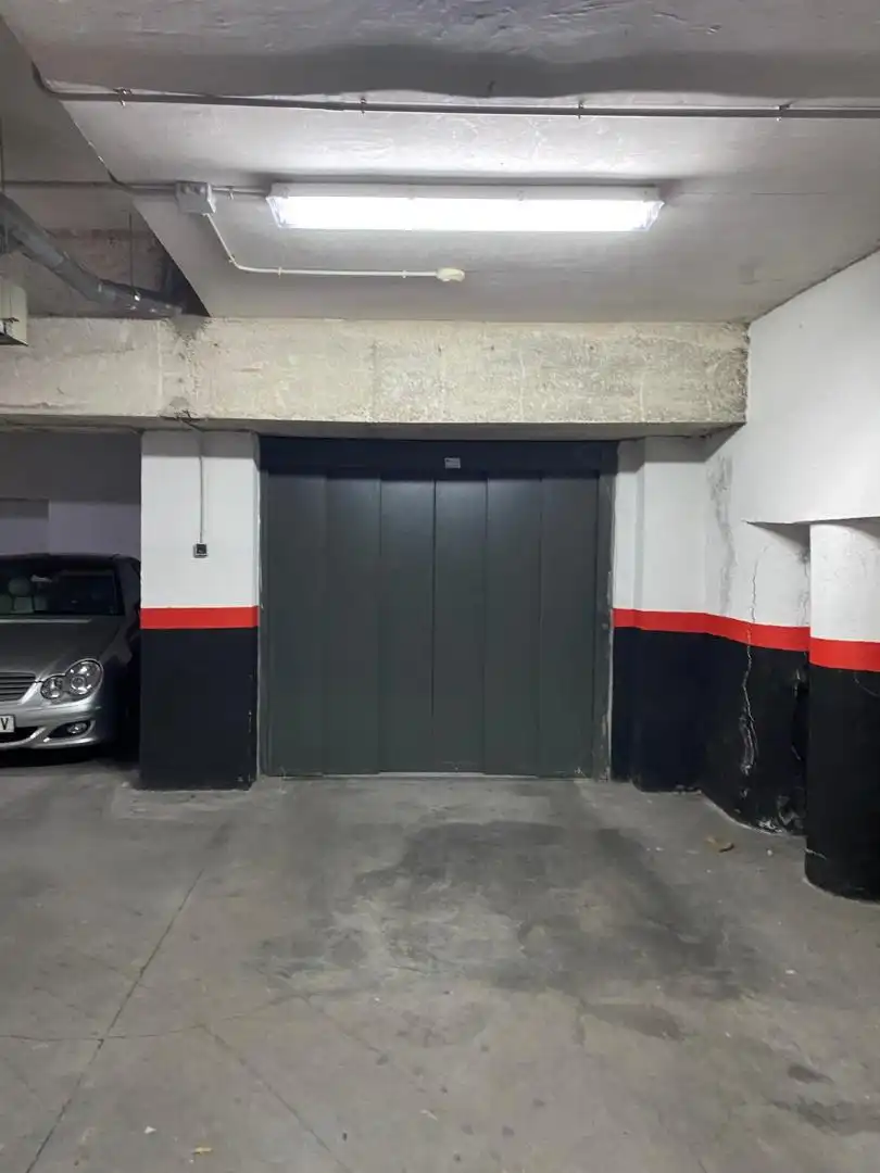 Garage for rent in Calle de Lorenzo Bosquet, 40, Valleaguado - La Cañada Parking of Garage for rent in Coslada