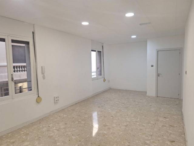 Local comercial en Alquiler en Plaça de l'Ajuntament, 7 en Casco Antiguo - Sta. Cruz - Ayuntamiento