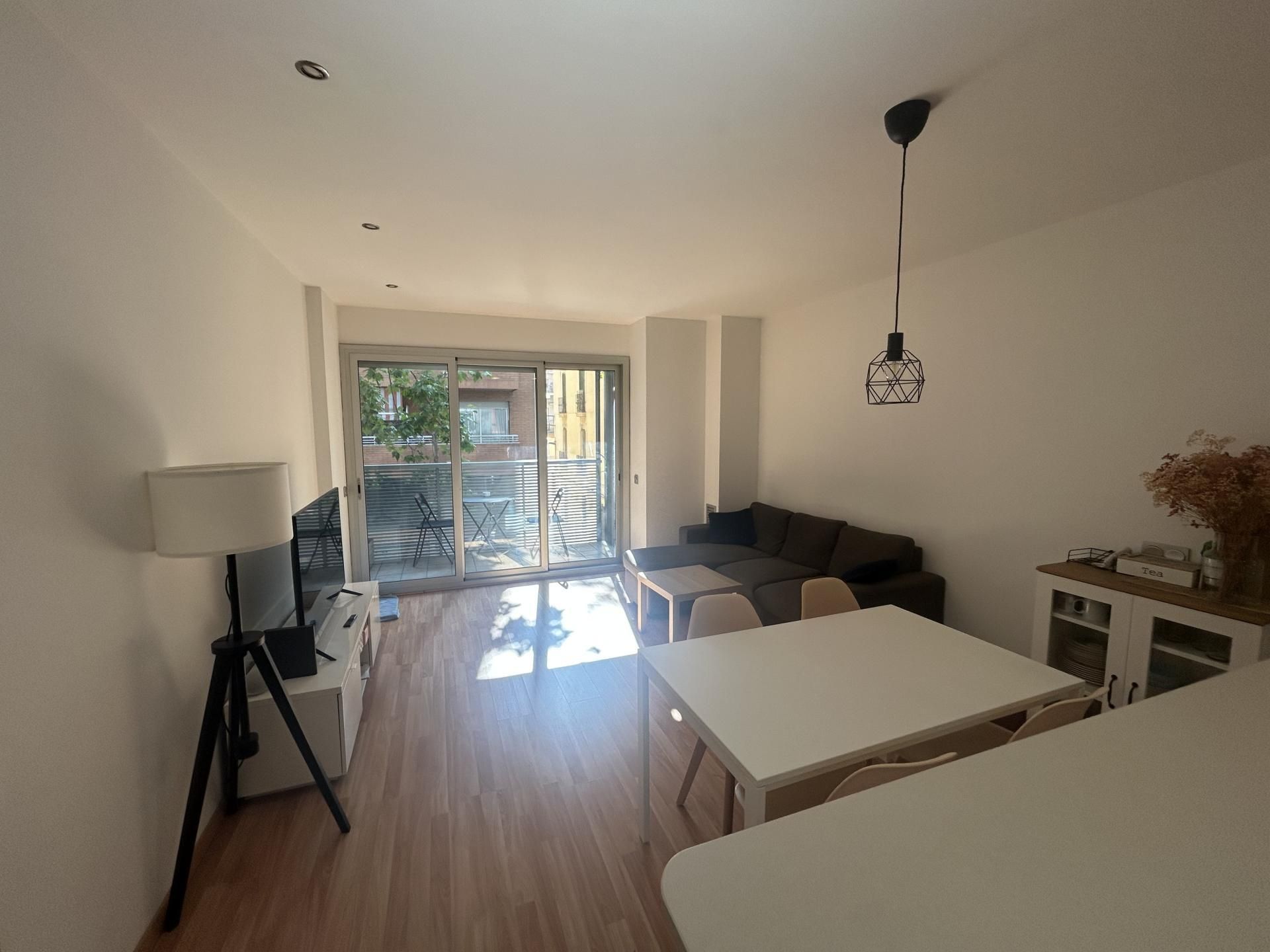 Living room of Flat to share in  Barcelona Capital  with Air Conditioner, Heating and Parquet flooring