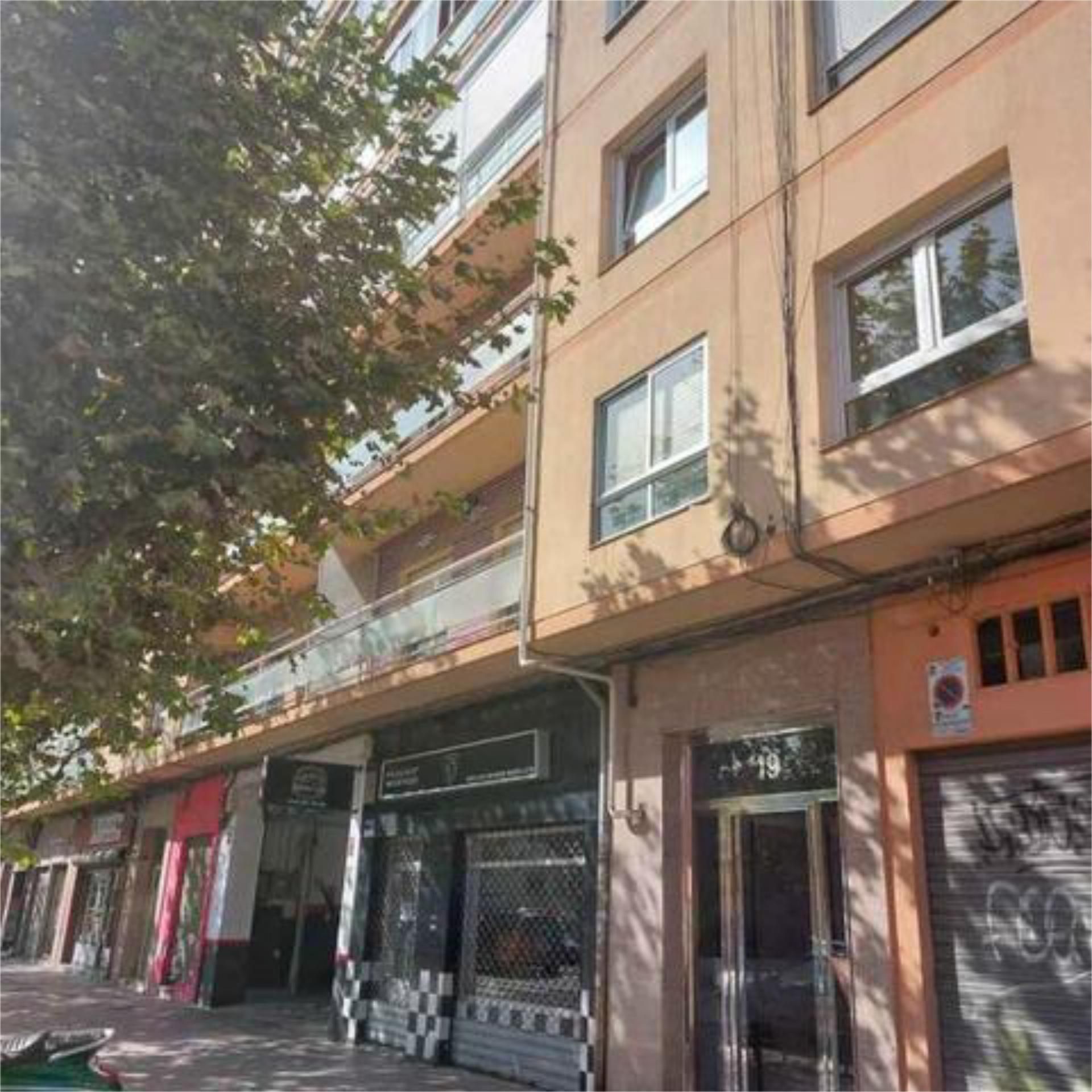 Vista exterior de Apartament en venda en León Capital  amb Terrassa