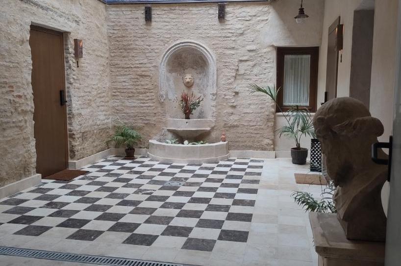 Foto 1 de Casa adosada en venda a Callejón Ensenada, 1, Santa Catalina, Sevilla