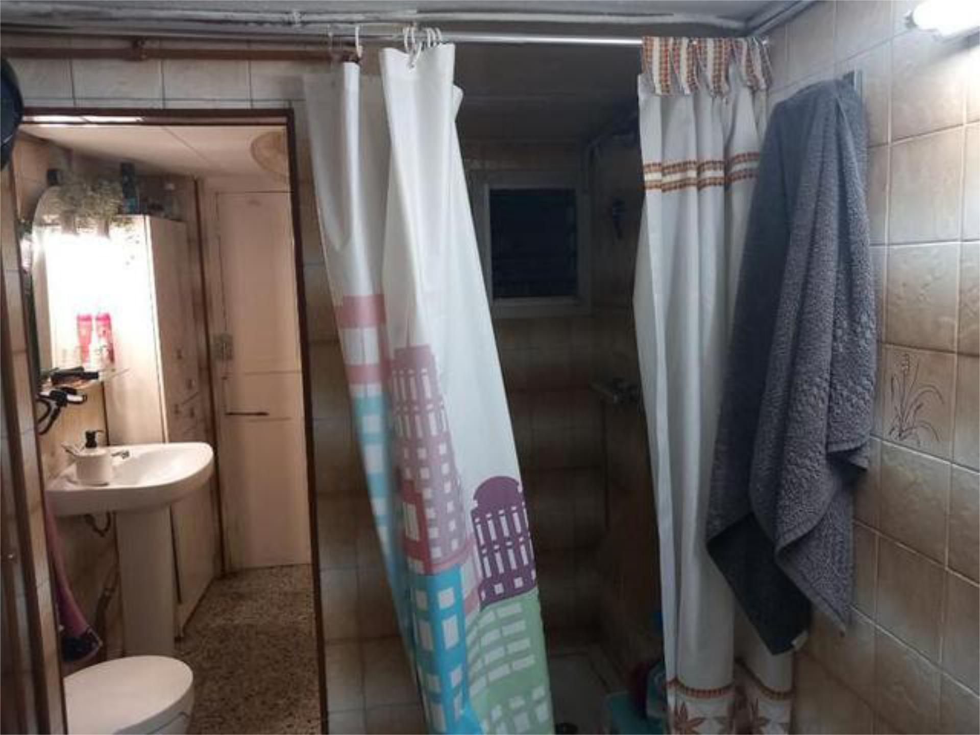 Bathroom of Flat for sale in Montcada i Reixac  with Terrace