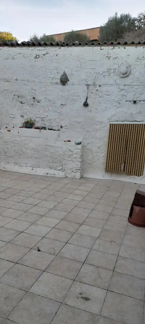 Einfamilien-Reihenhaus zum Verkauf in Carrer Baix, 23, Artesa de Segre Terrasse von Einfamilien-Reihenhaus zum Verkauf in Artesa de Segre mit Terrasse und Balkon