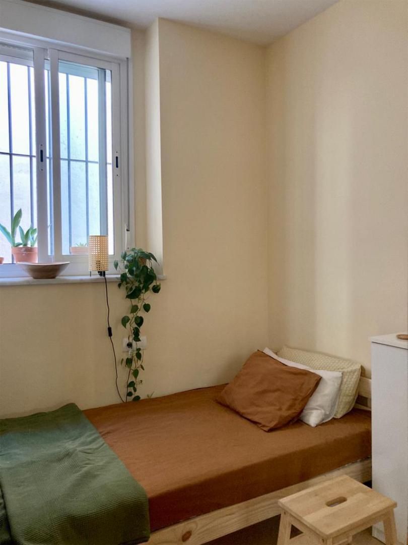 Dormitori de Dúplex per a compartir en  Sevilla Capital amb Aire condicionat, Calefacció i Terrassa