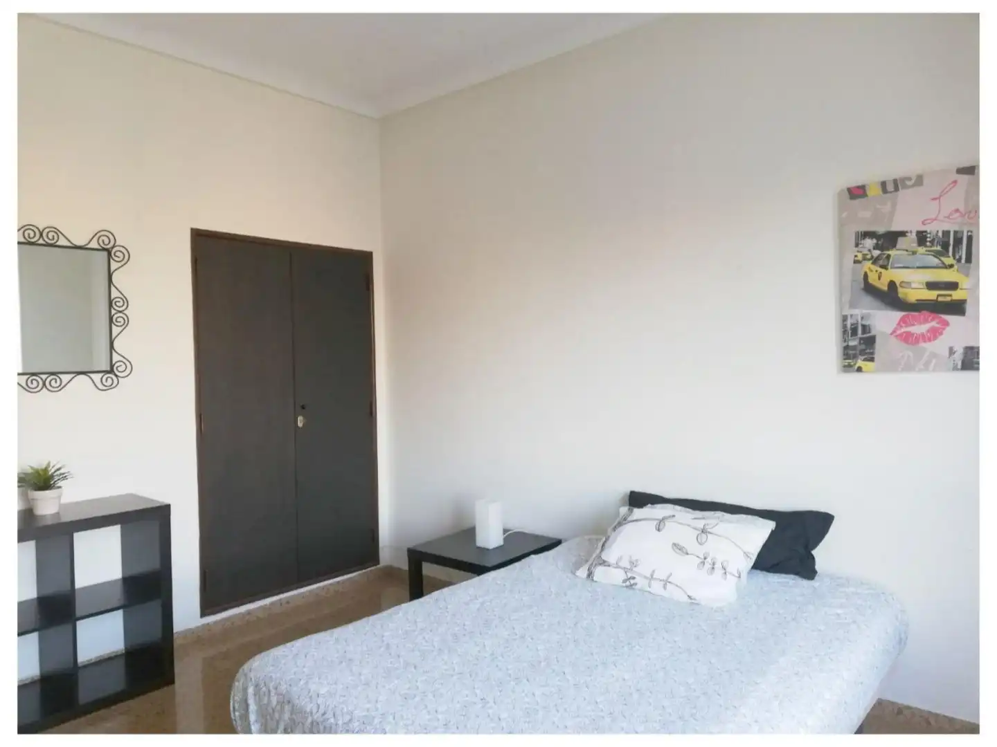 Room in Calle de Juan XXIII, 1, Barrio del Ave Room in Calle de Juan XXIII, 1, Barrio del Ave