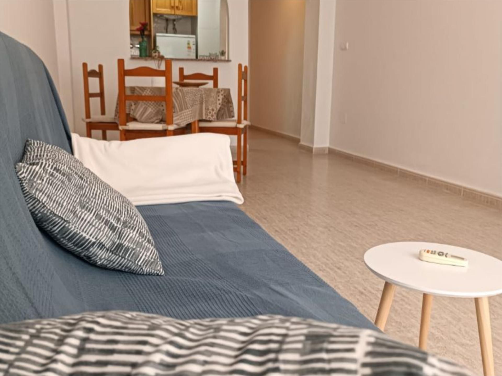 Bedroom of Attic to rent in Torrevieja  with Air Conditioner, Terrace and Balcony