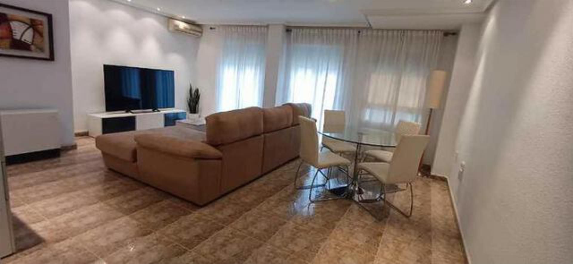 Sala d'estar de Àtic de lloguer en Elche / Elx amb Calefacció, Terrassa i Moblat