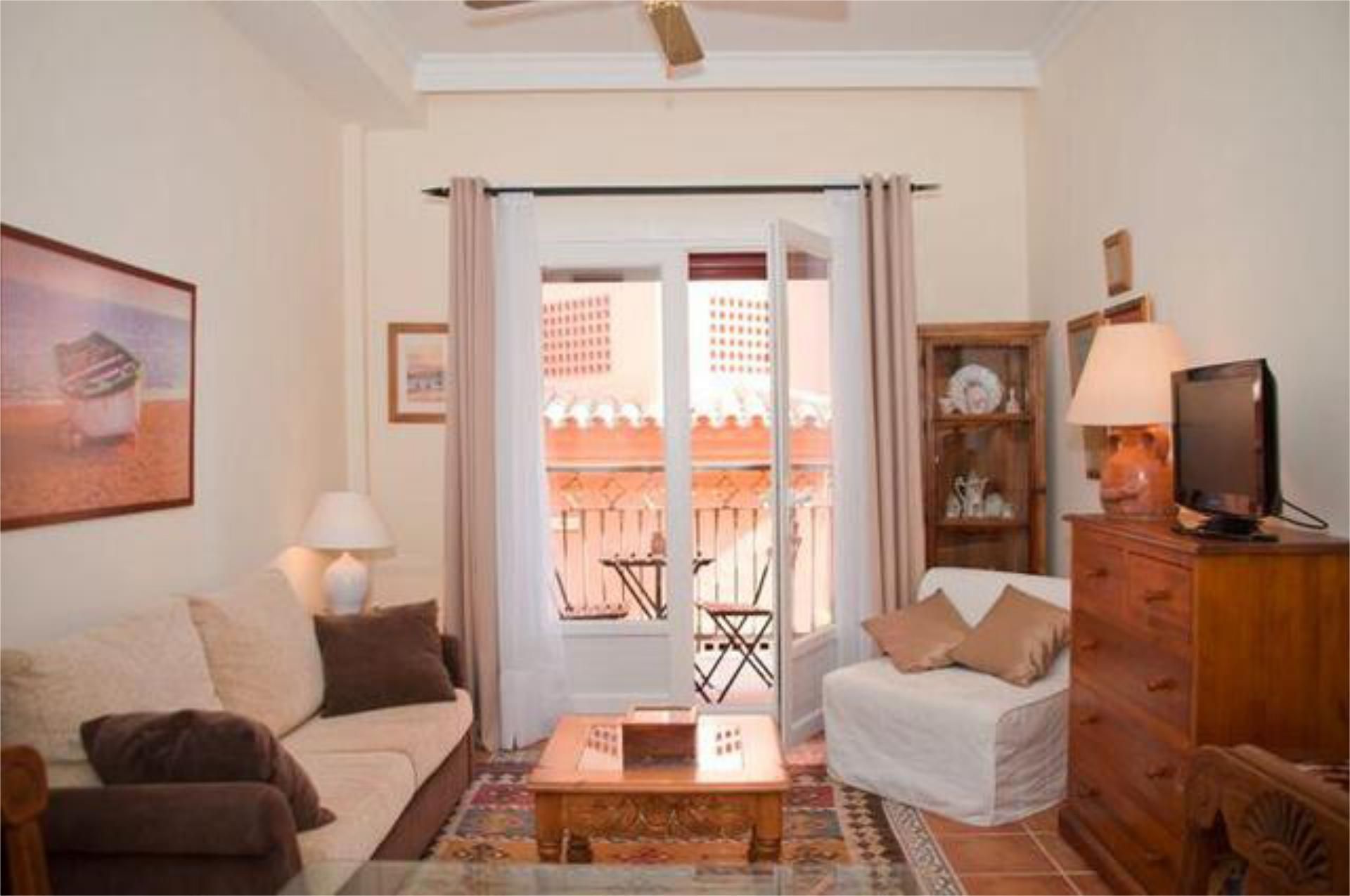 Sala d'estar de Apartament en venda en Benahavís amb Piscina