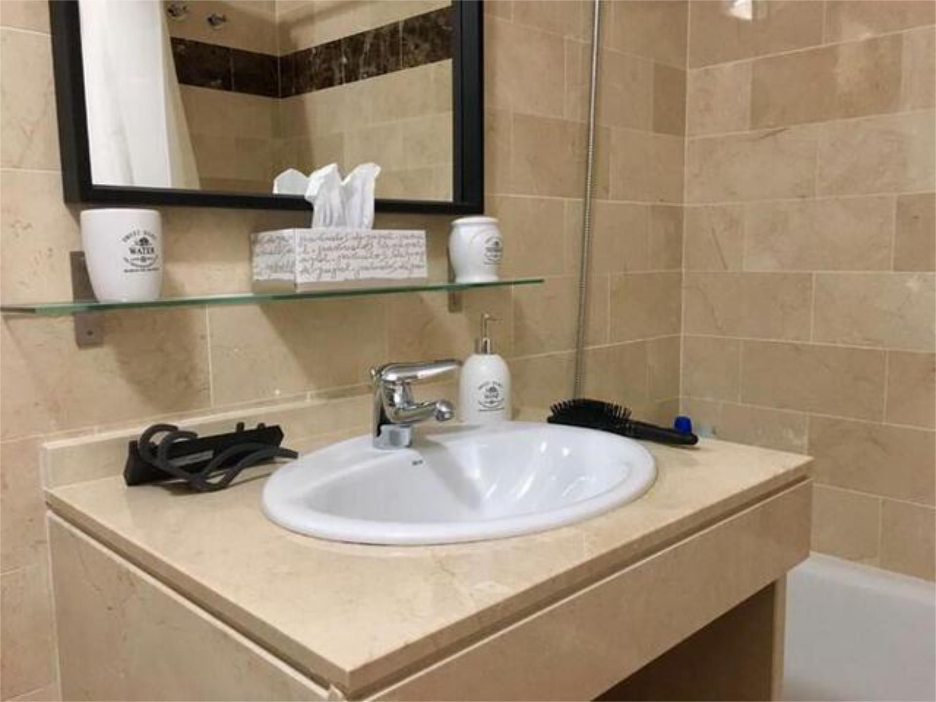 Bathroom of Apartment for sale in Benahavís  with Swimming Pool