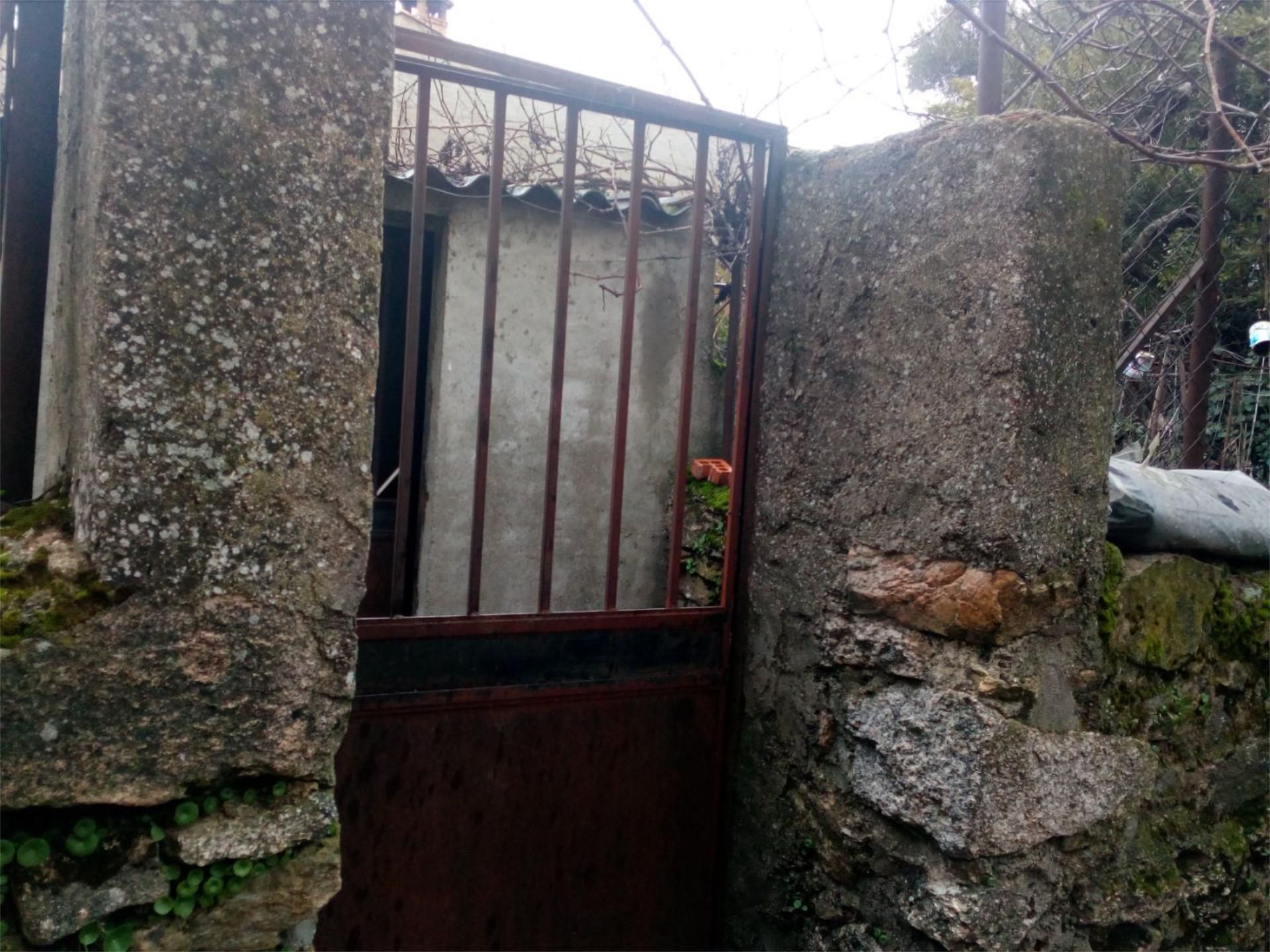 Industrial buildings for sale in Cadalso de los Vidrios