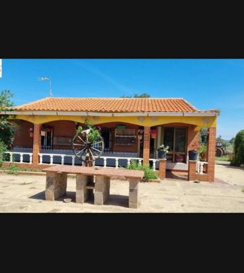 Casa o chalet en venta en Plaza Ayuntamiento, 1, Argamasilla de Calatrava, Ciudad Real - imagen 1 Foto 1 de Casa o chalet en venta en Plaza Ayuntamiento, 1, Argamasilla de Calatrava, Ciudad Real