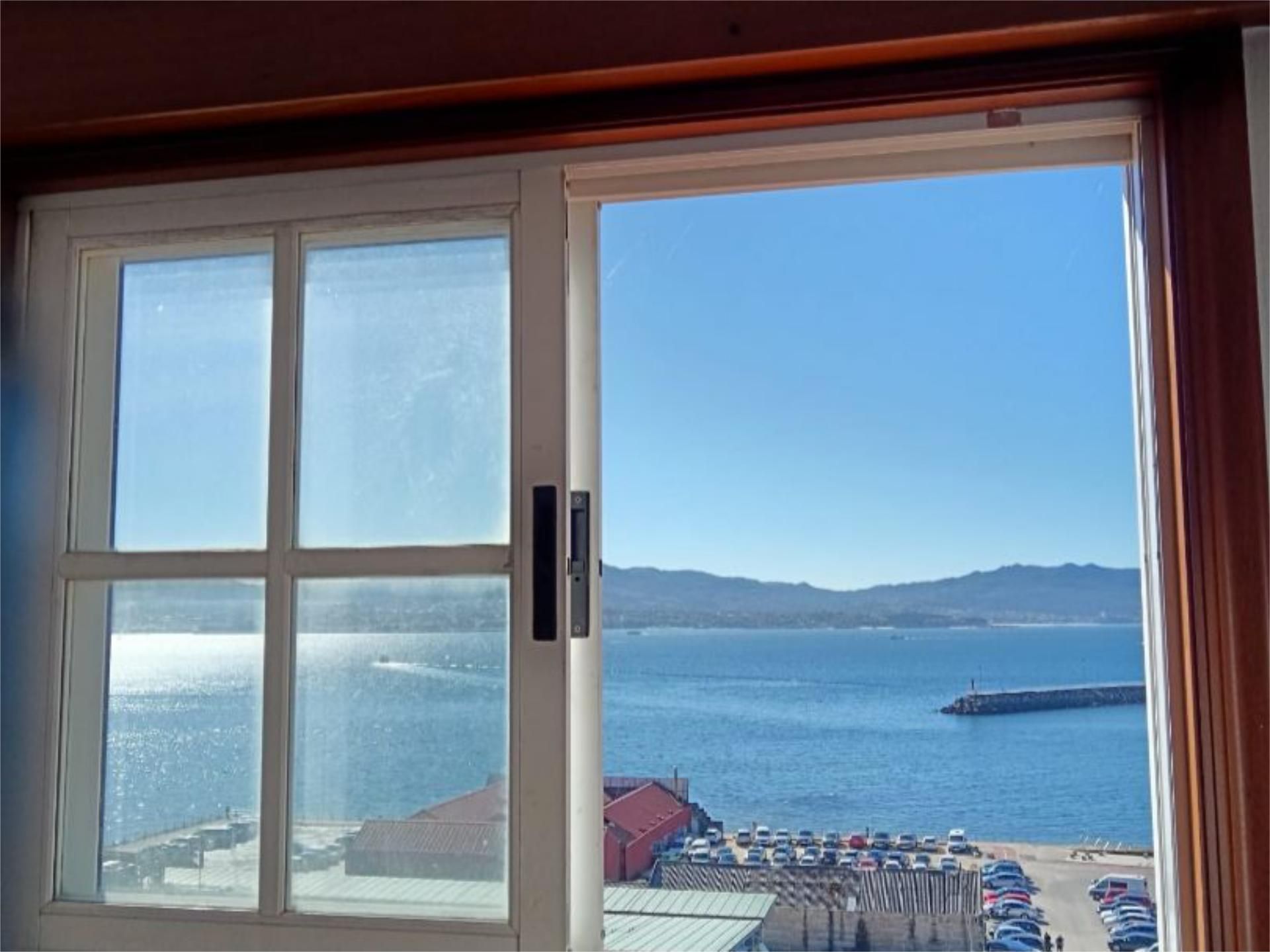 Bedroom of Apartment to rent in Cangas   with Heating, Parquet flooring and Furnished