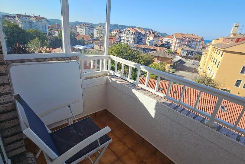 Piso en venta en Avenida Ris, 32, Ris, Noja - imagen 1 Foto 1 de Piso en venta en Avenida Ris, 32, Ris, Noja