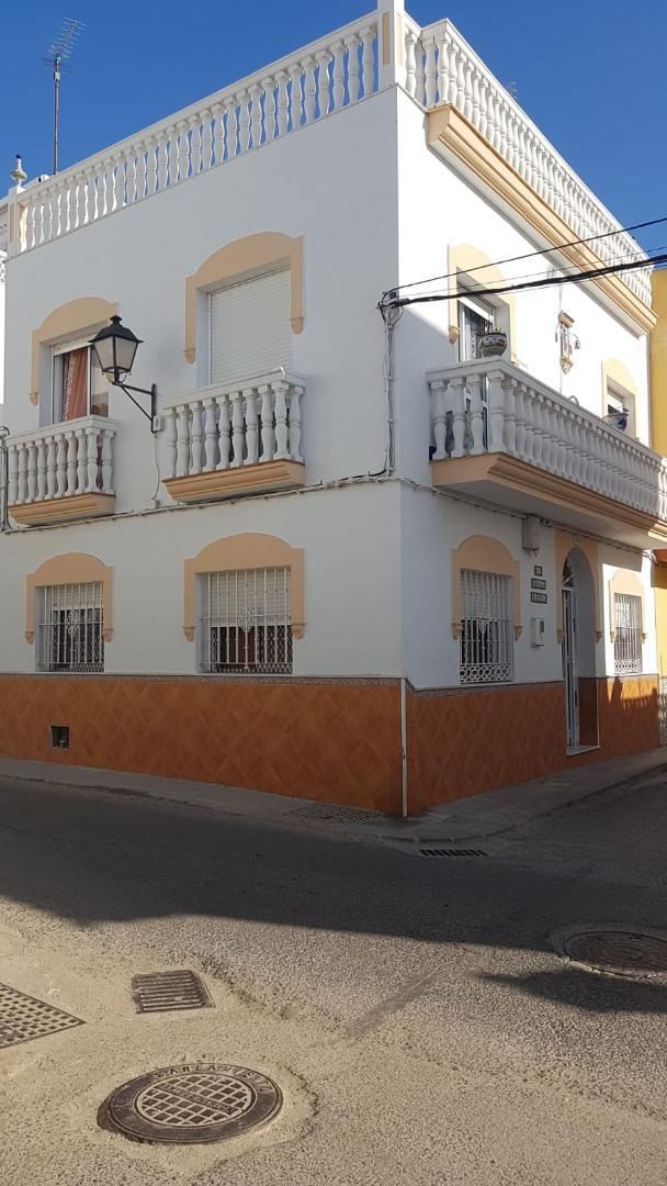 Exterior view of Single-family semi-detached for sale in Barbate  with Furnished, Oven and Washing machine