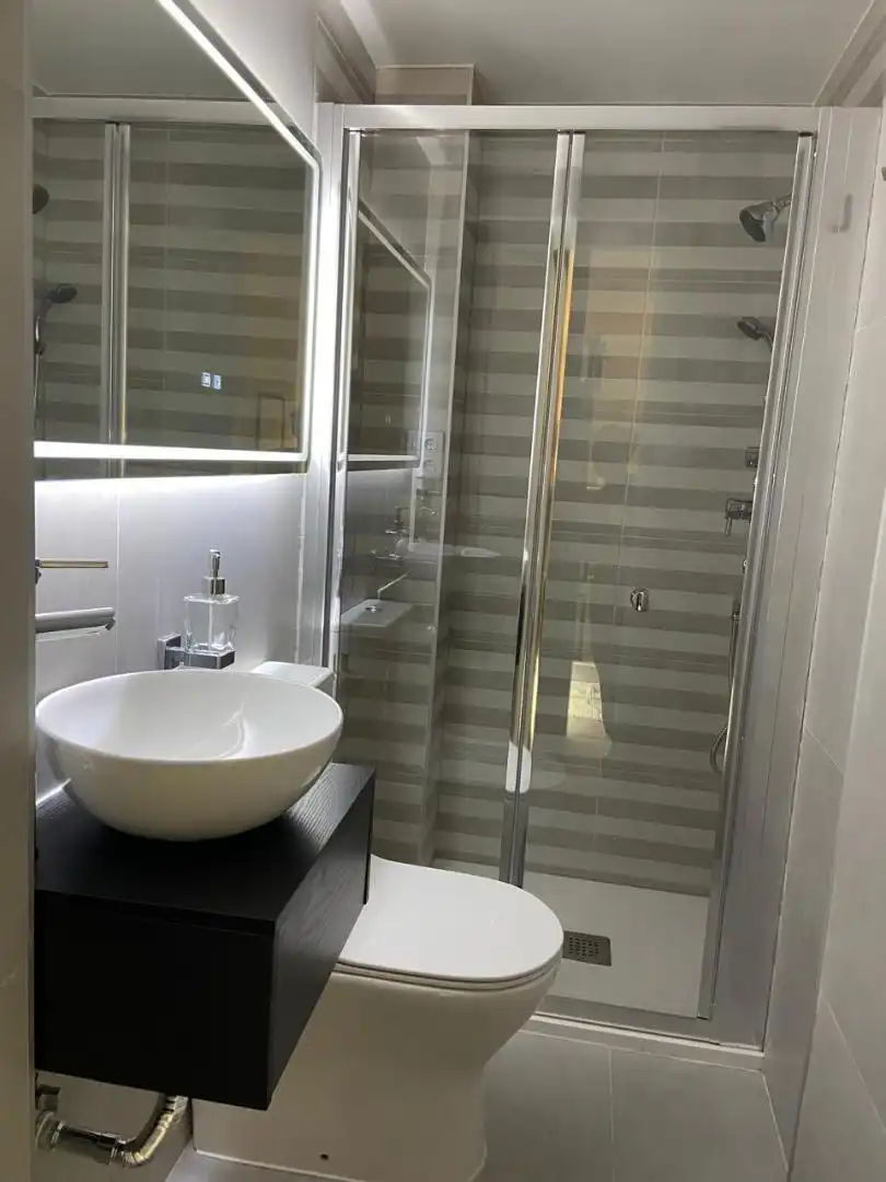 Flat for sale in Calle de Isabelita Usera, 5, Pradolongo Bathroom of Flat for sale in Madrid Capital with Air Conditioner