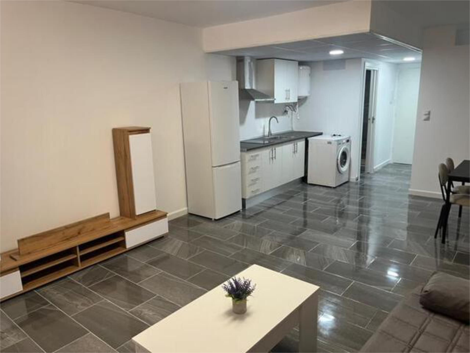 Piso de alquiler en  Almería Capital
