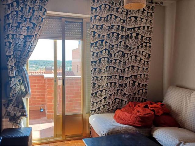 Piso en Venta en Calle Juan Antonio Simón, 18 en Calaverón - Pajaritos