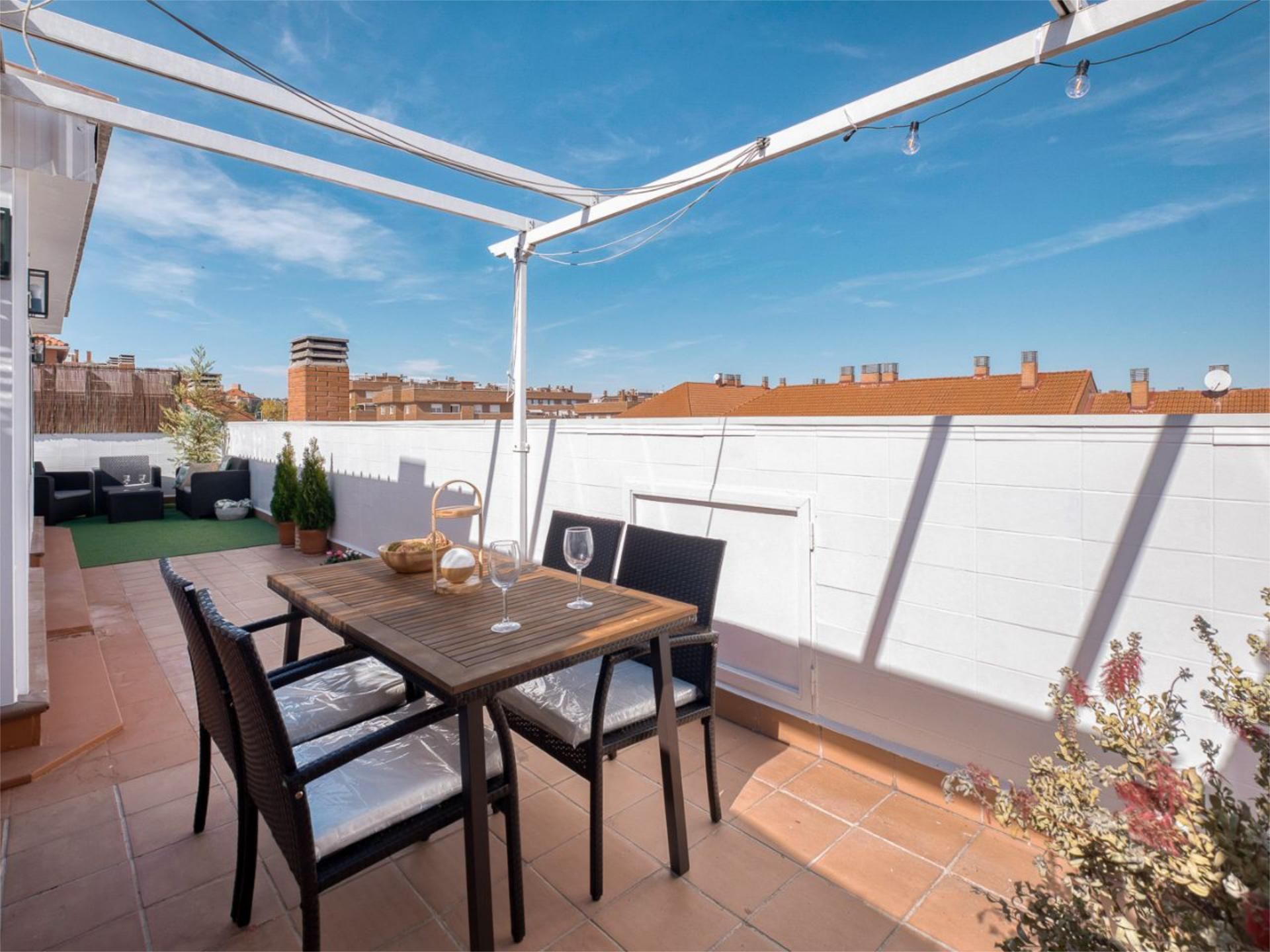 Terrassa de Pis en venda en Boadilla del Monte amb Aire condicionat, Calefacció i Jardí privat