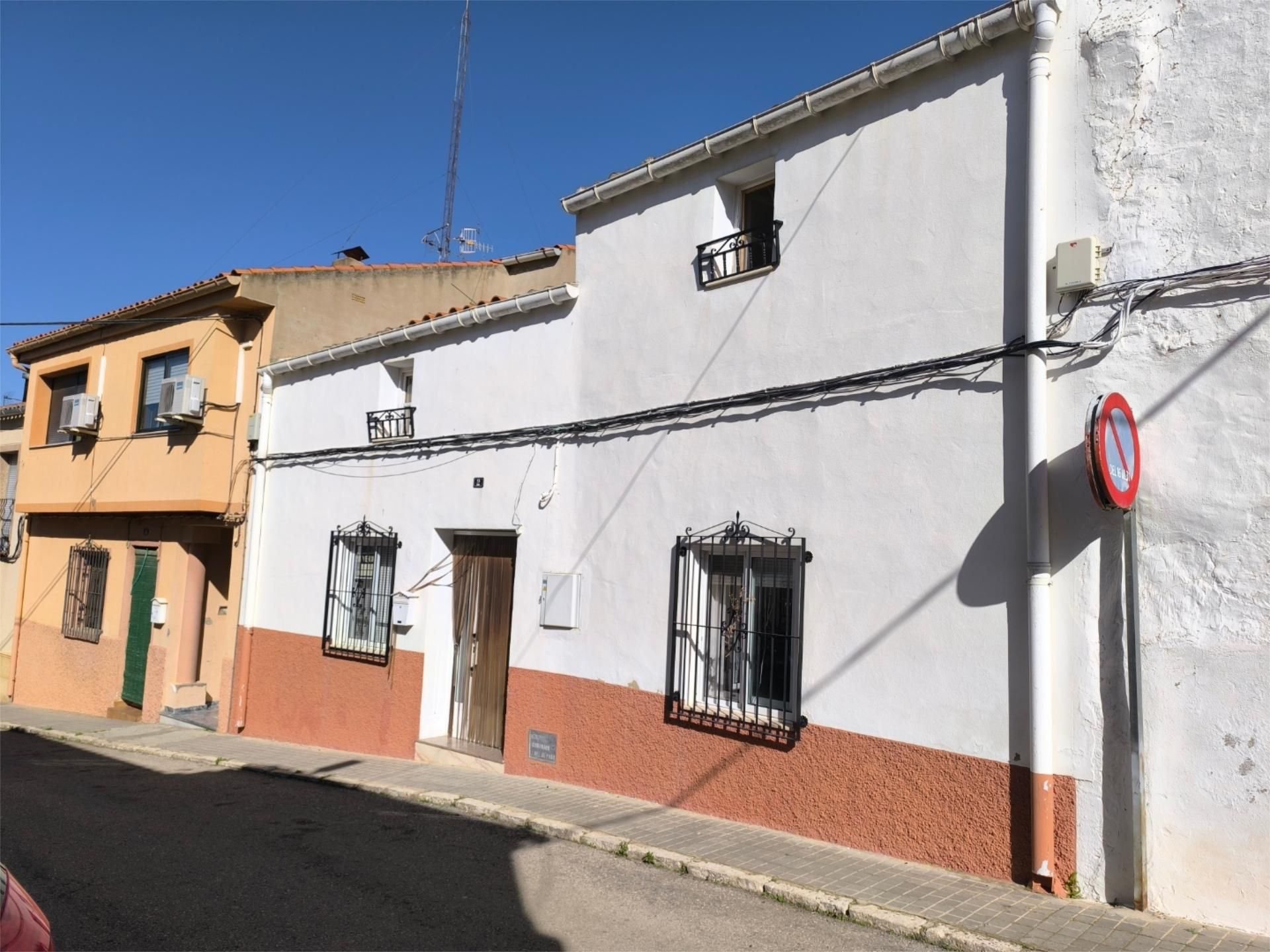 Exterior view of Single-family semi-detached for sale in Alpera  with Private garden, Terrace and Furnished