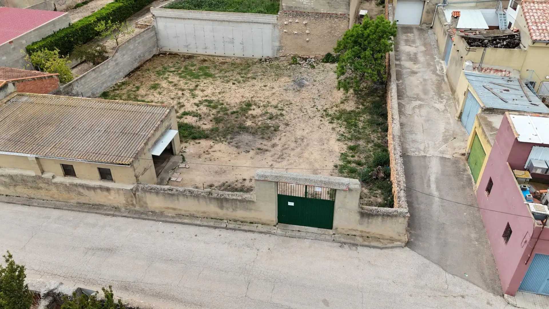 Casa adosada en venda a Calle Libertad, 5, Alpera Casa adosada en venda en Alpera amb Jardí privat, Terrassa i Moblat