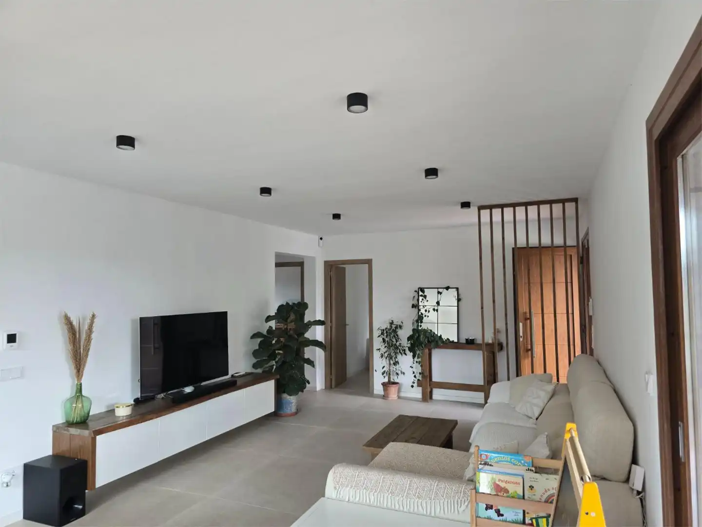Houses for sale in Es Garrovers Living room of Houses for sale in Marratxí with Air Conditioner, Terrace and Swimming Pool