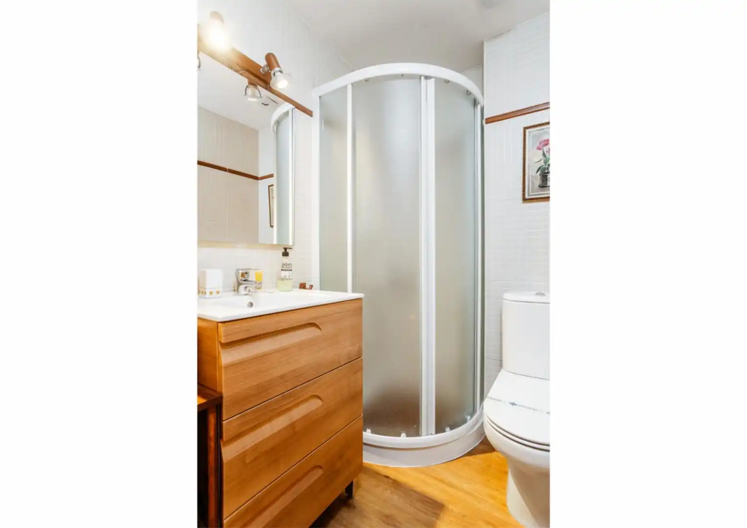 Piso en venta en Calle Barcelona, 15, Sallent de Gállego Baño de Piso en venta en Sallent de Gállego con Calefacción, Piscina y Amueblado