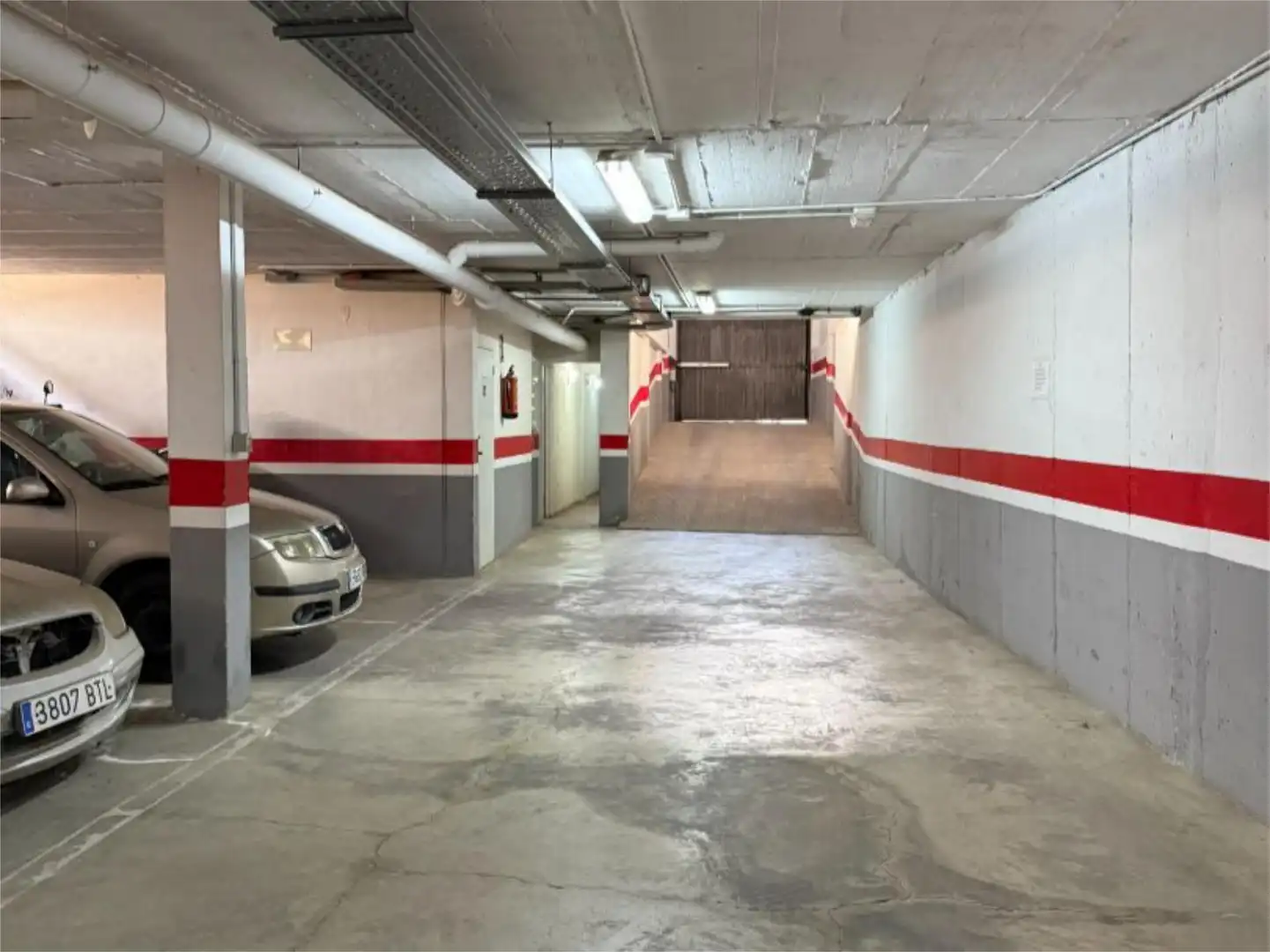 Wohnung zum Verkauf in Calle Larga, 142, La Puebla del Río Parkplatz von Wohnung zum Verkauf in La Puebla del Río mit Abstellraum