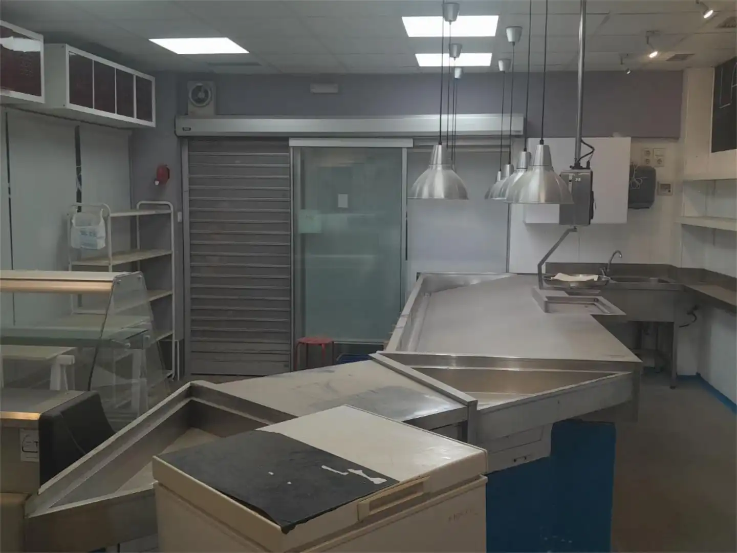 Cuina de Local de lloguer en Zaragoza amb Aire condicionat