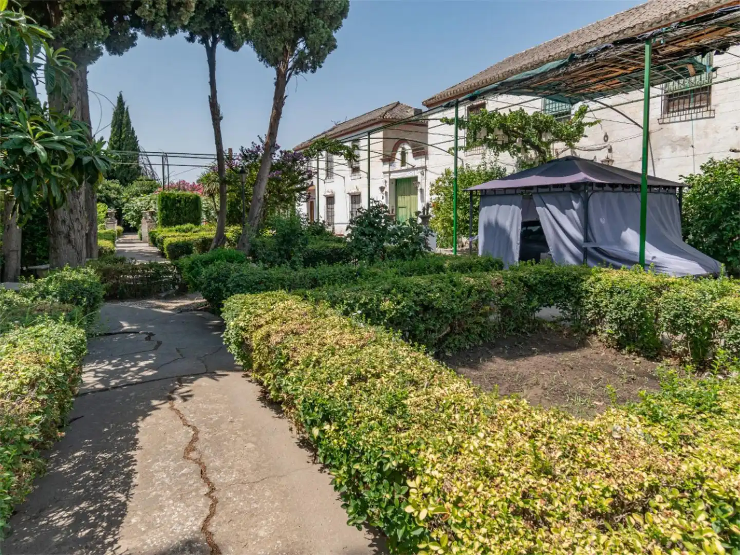 Exterior view of Flat for sale in Granada  with Private garden, Terrace and Swimming Pool